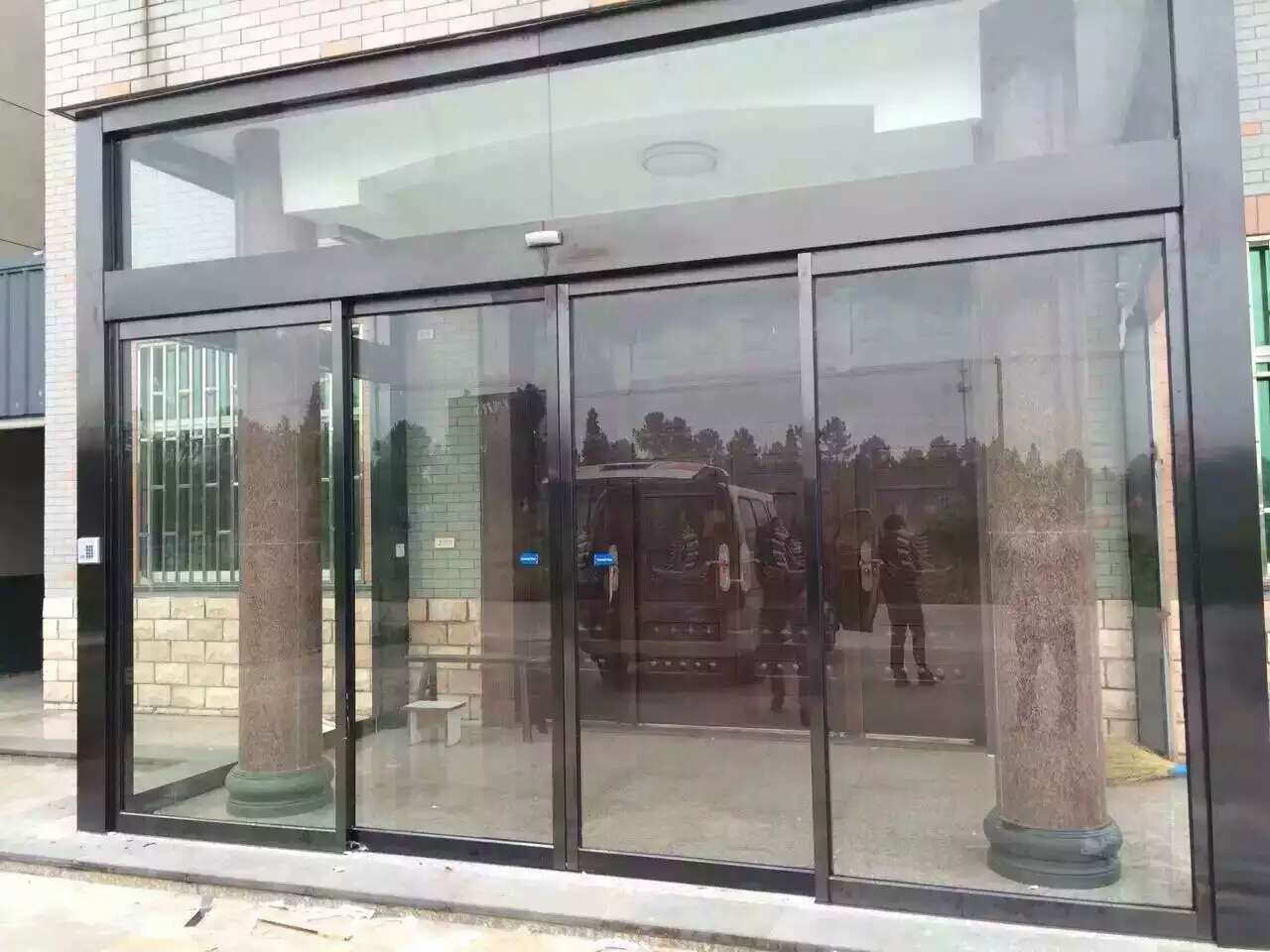 自動門